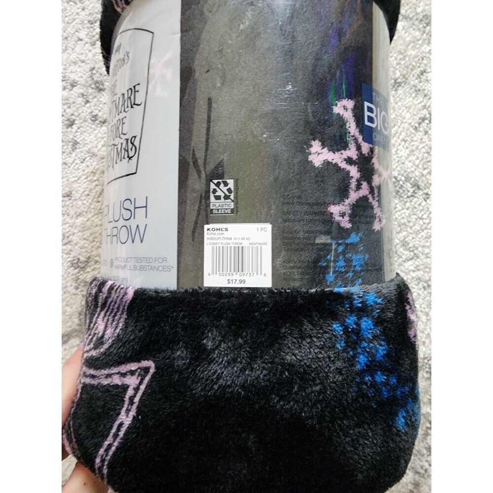 Big One Oversized Plush The Nightmare Before Christmas Throw Blanket 5'x6' NEW - Picture 3 of 5